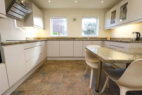 30 Heathfield, Sunderland, SR2 9EW
