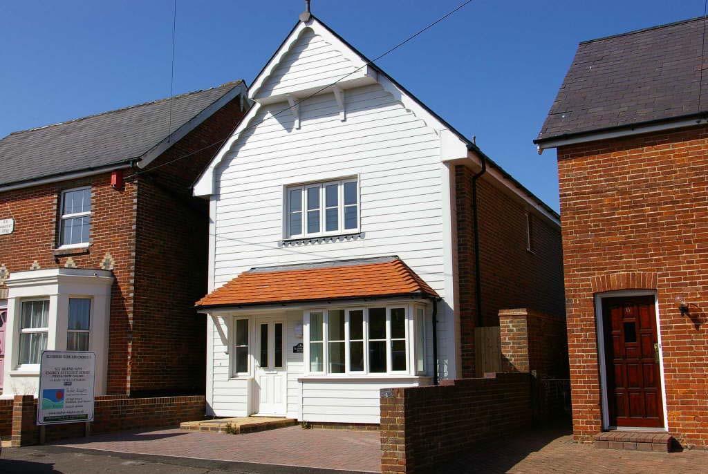 West End, Herstmonceux, Hailsham 3 bed detached house £1,250 pcm (£