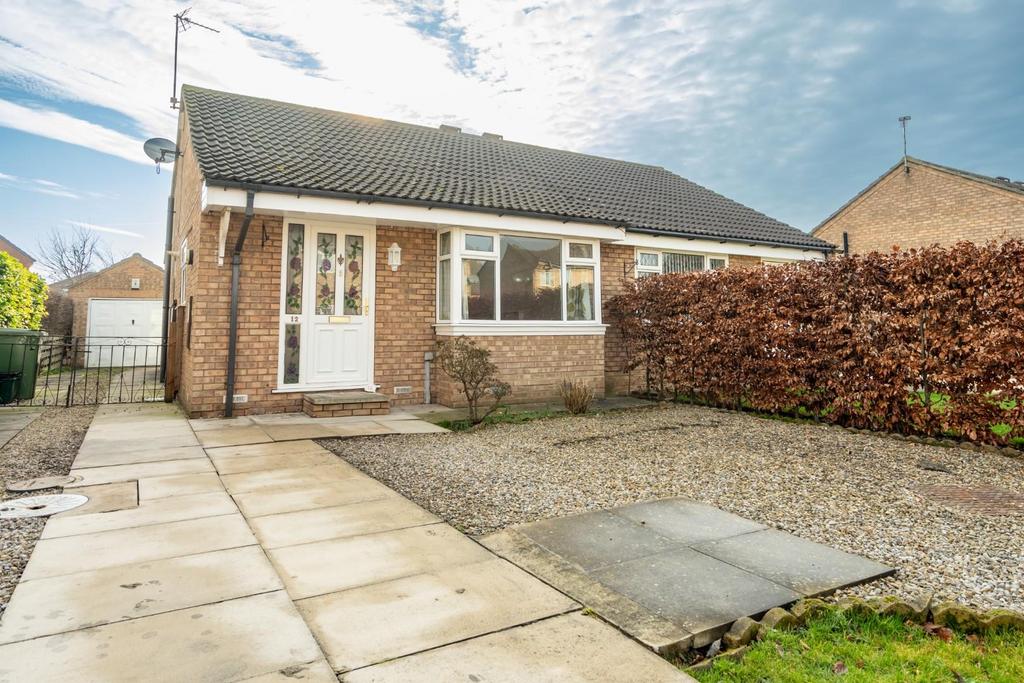Lindley Wood Grove, Clifton Moor, York 2 bed semidetached bungalow £250,000