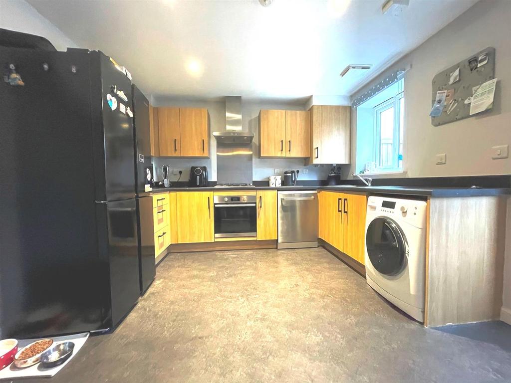 Bomford Way, Salford Priors, Evesham 2 bed end of terrace house £127,500