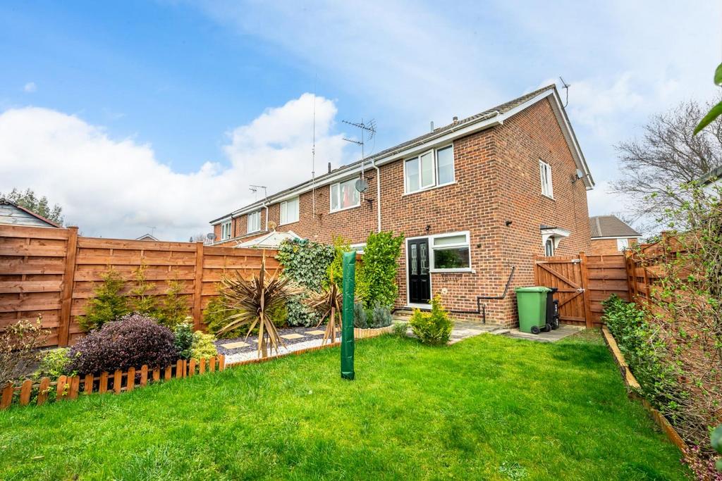 Fletchers Croft, Copmanthorpe, York 2 bed end of terrace house £260,000
