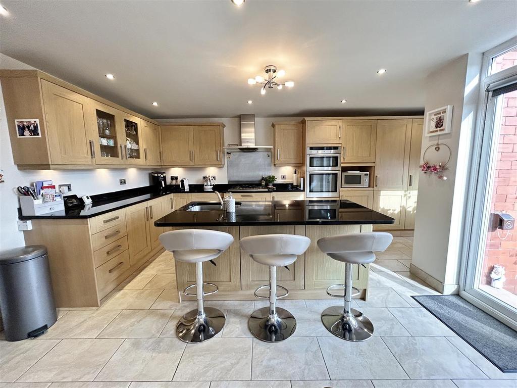 Breakfast kitchen