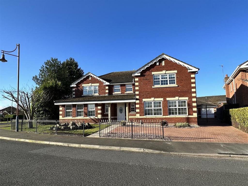 Grand Manor Drive, Lytham 5 bed detached house £849,950