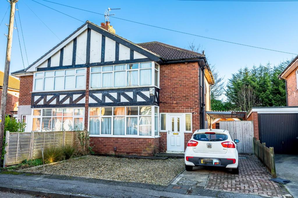 Byron Drive, Rawcliffe, York 3 bed semidetached house £325,000