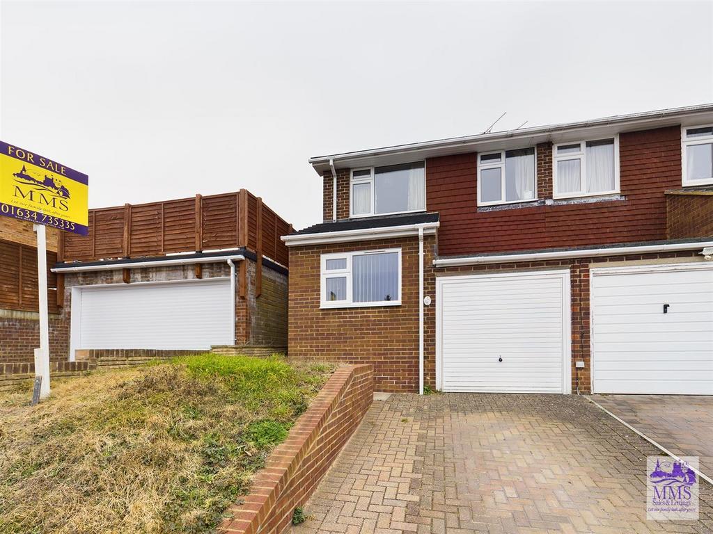 Charles Drive, Cuxton, 3 bed semidetached house for sale £300,000