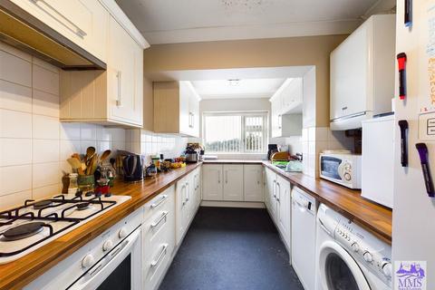 60 Charles Drive, Cuxton, Rochester, ME2 1DR
