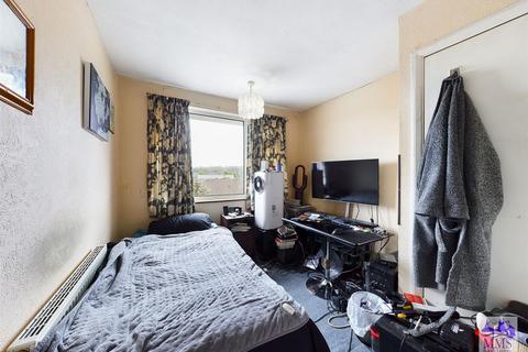 60 Charles Drive, Cuxton, Rochester, ME2 1DR