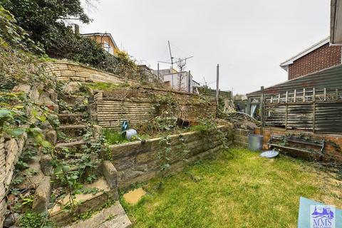 60 Charles Drive, Cuxton, Rochester, ME2 1DR