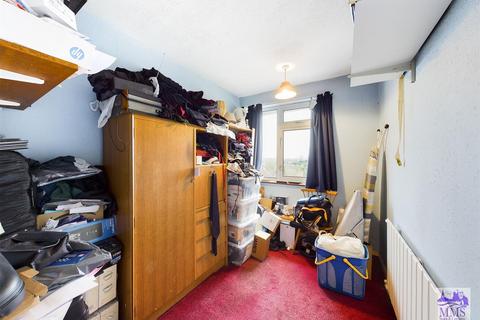 60 Charles Drive, Cuxton, Rochester, ME2 1DR