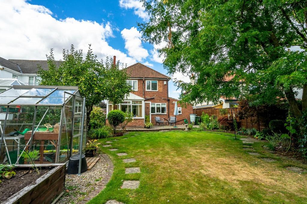 Hallcroft Lane, Copmanthorpe, York 3 bed detached house £525,000