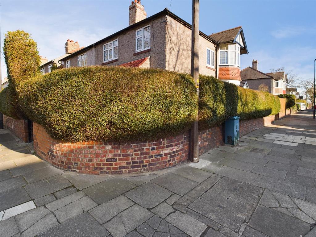 Hillfield, Monkseaton 3 bed semidetached house £370,000