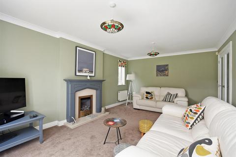 2 Holyrood View, Sheffield, S10 4NG