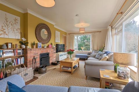 Roseland Clifton, Severn Stoke, Worcester, WR8 9JF