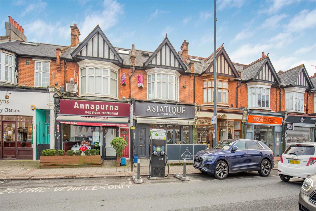 James anderson-flat 3  201a upper richmond road-sw