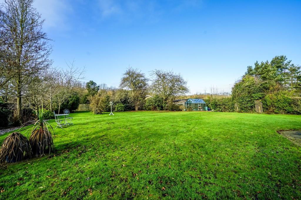 Acaster Selby, York 4 bed detached house £650,000