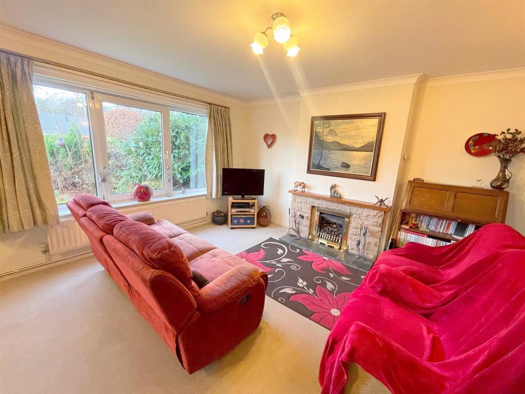 Cornhill Gardens, Leek 3 bed detached bungalow £275,000