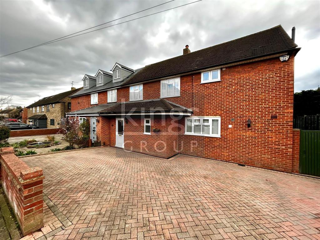 Monkswood Avenue Waltham Abbey 4 Bed Semi Detached House For Sale £