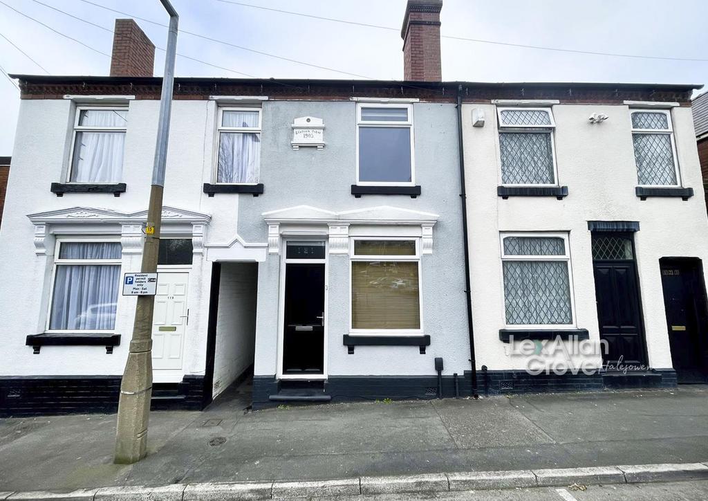 Station Road, Cradley Heath 2 bed terraced house £170,000