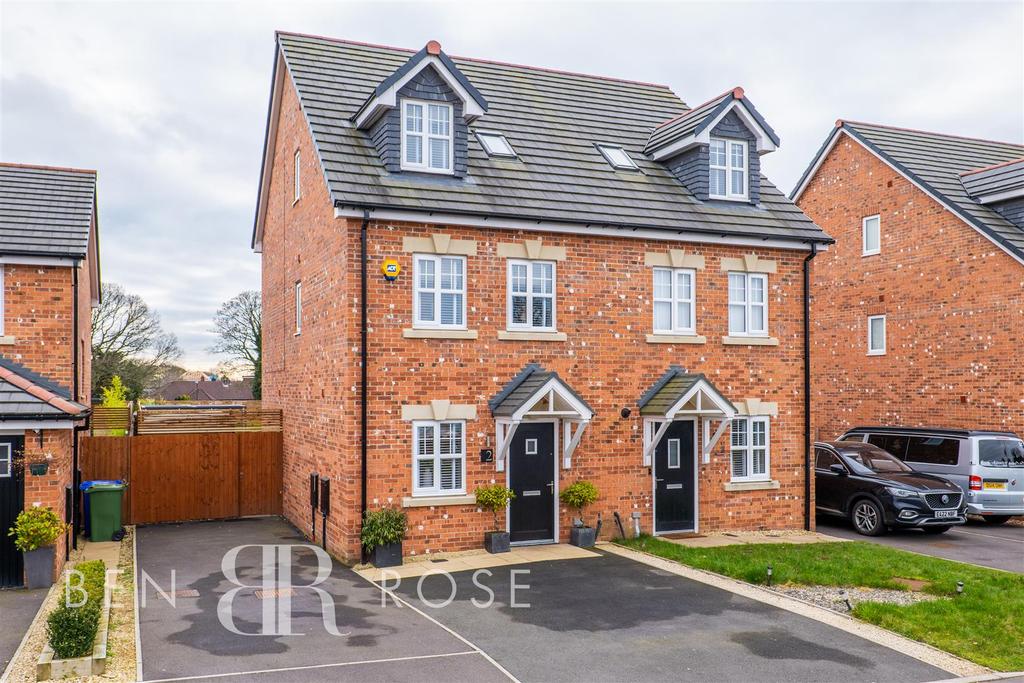 Copland Place, Euxton, Chorley 4 bed semidetached house £274,995