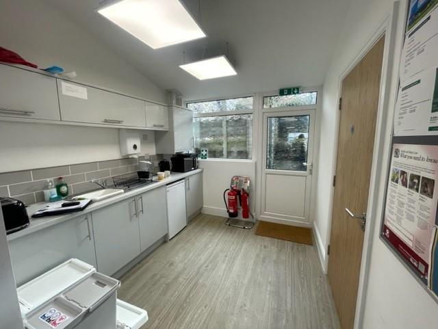 Kitchen 1.jpg