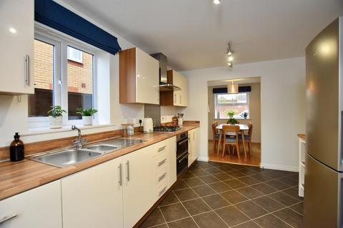 8 Lyons Drive, Coventry, CV5 9PP