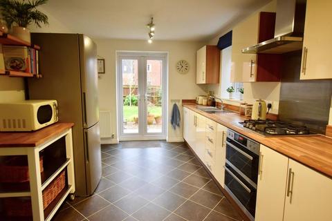 8 Lyons Drive, Coventry, CV5 9PP