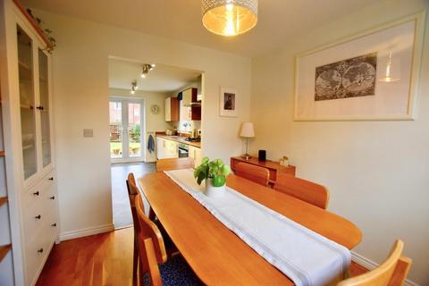8 Lyons Drive, Coventry, CV5 9PP