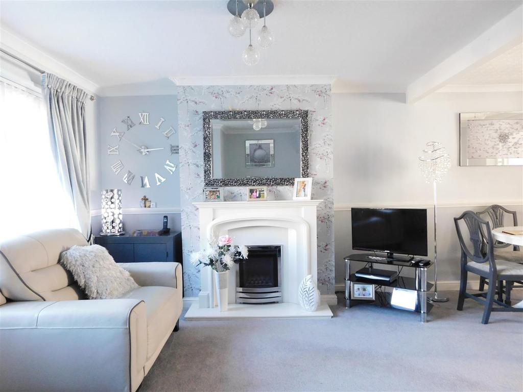 Somerset Road, Failsworth, Manchester 3 bed semidetached house £250,000