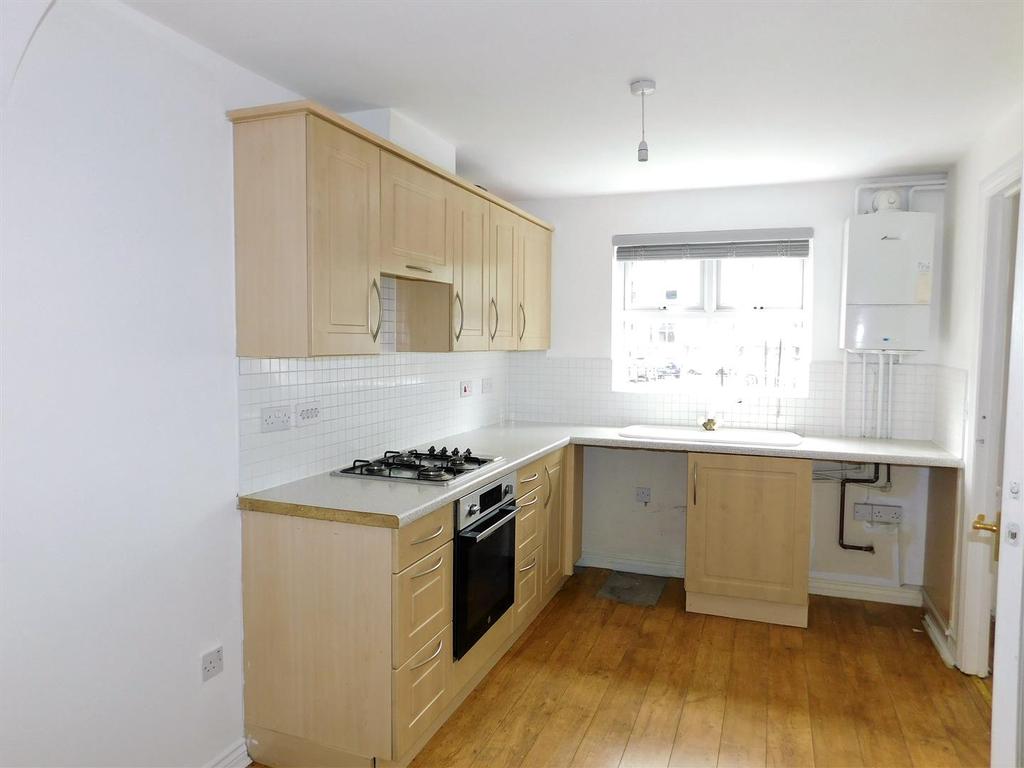 Charlestown Road, Manchester 4 bed townhouse £166,000