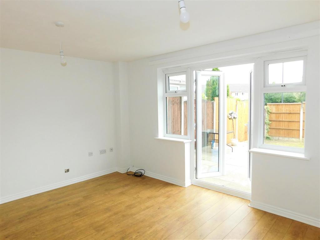 Charlestown Road, Manchester 4 bed townhouse £166,000