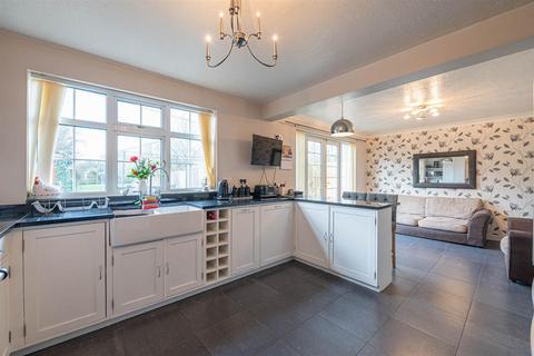 4 bedroom detached house for sale, Main Road, Worleston, Nantwich