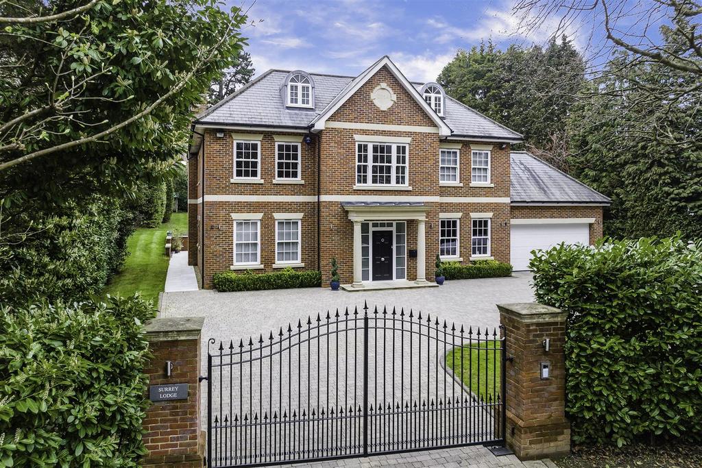 SURREY LODGE- (13).jpg