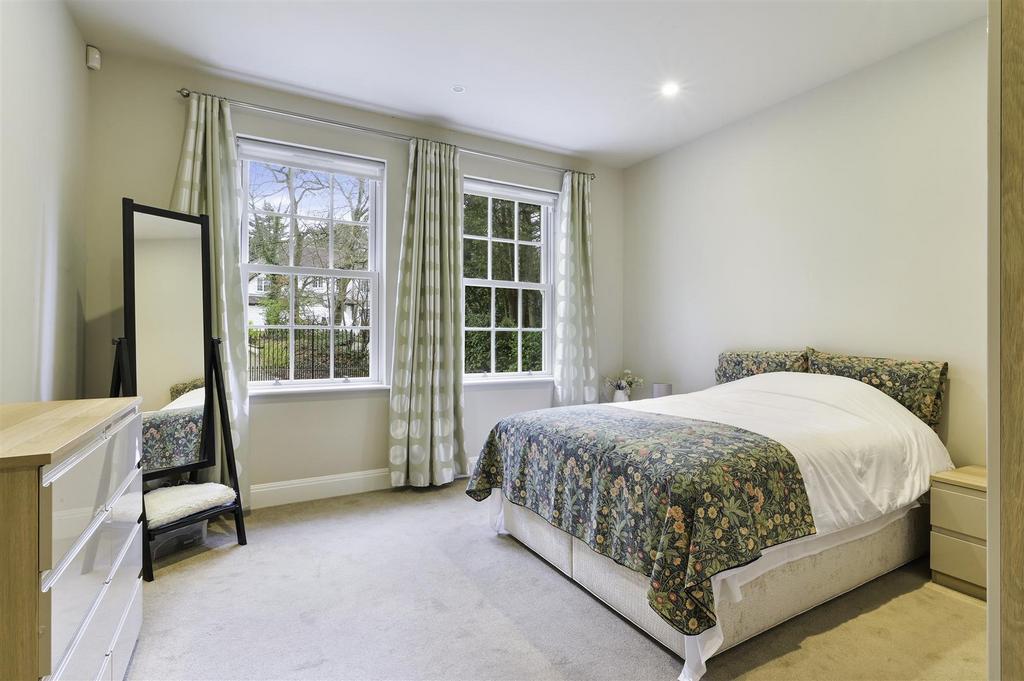 SURREY LODGE- (27).jpg