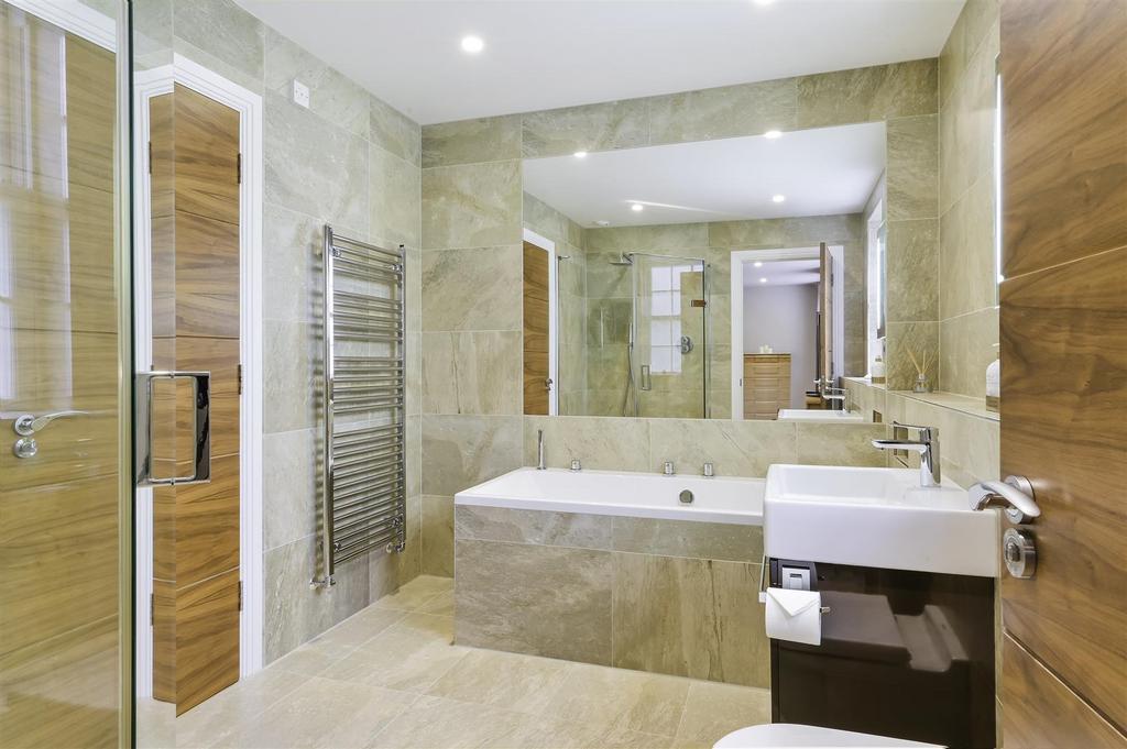 SURREY LODGE- (16).jpg