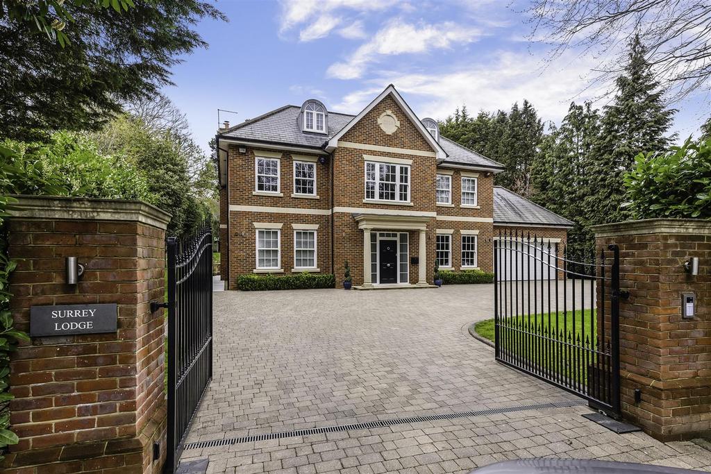 SURREY LODGE- (11).jpg