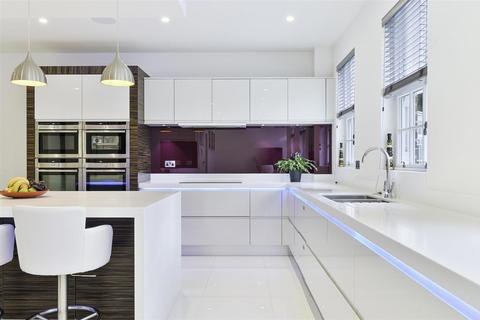 Surrey Lodge Alcocks Lane, Kingswood, Tadworth, KT20 6BA