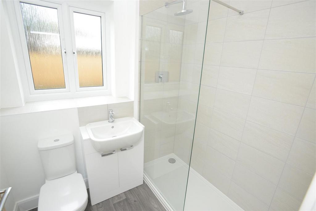 Plot 23 Shower room.JPG