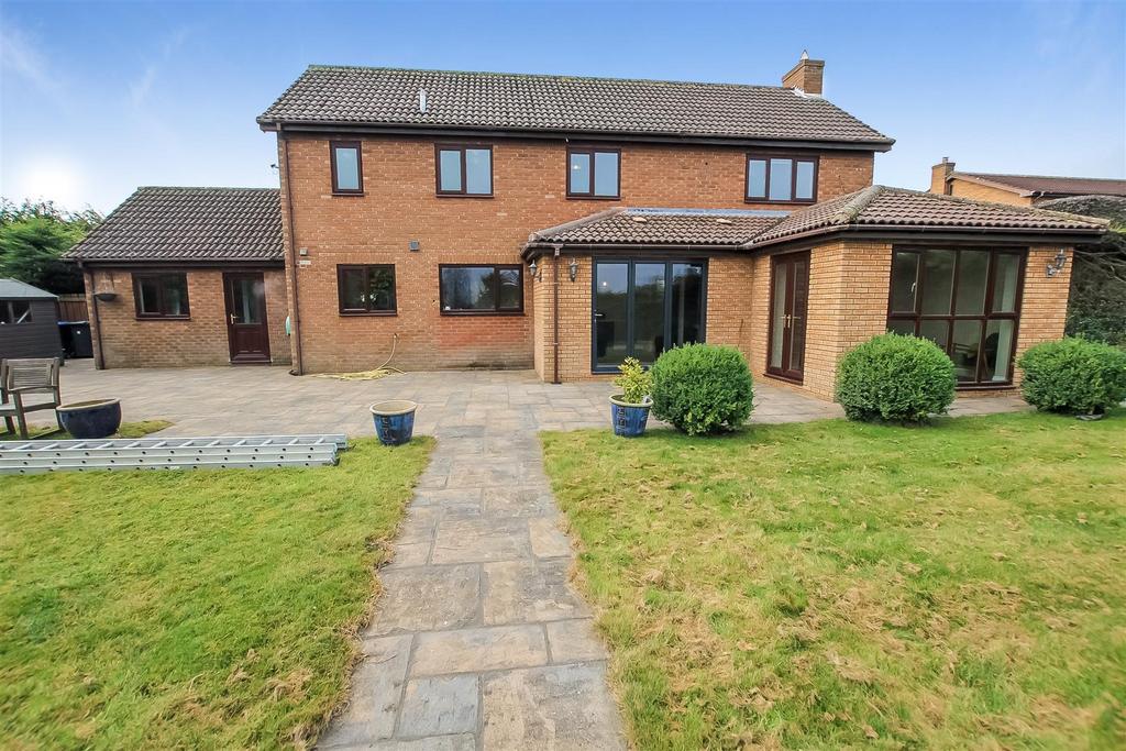 High Green, Woodham 4 bed detached house £560,000