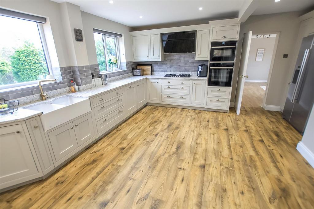 High Green, Woodham 4 bed detached house £560,000