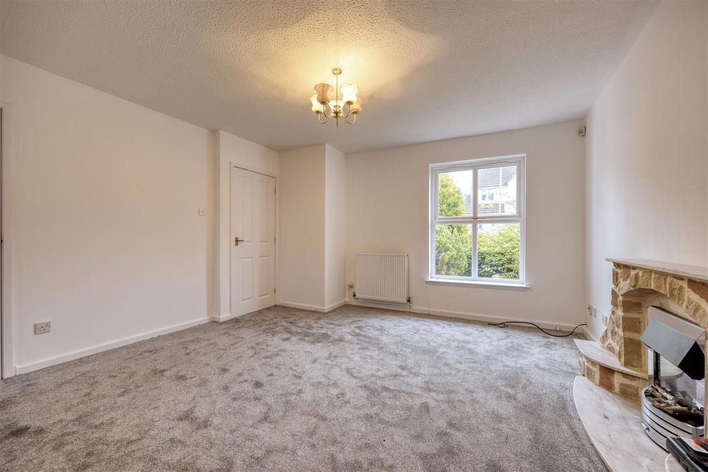 Burn Bridge Drive, Strathaven 3 bed detached house for sale £199,000