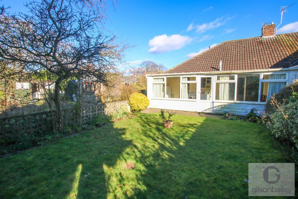 Thompson Road, Thorpe St Andrew 2 bed semidetached bungalow for sale