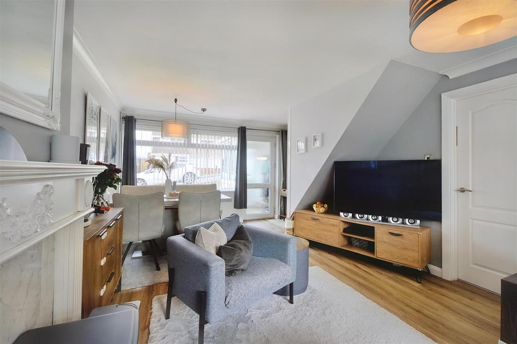 Lounge 2
