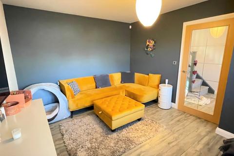31 Dalar Aur, Llandudno Junction, LL31 9FH