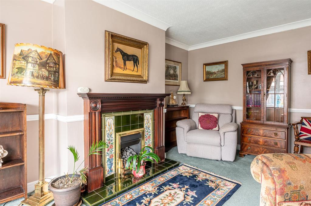 Common Road, Dunnington, York, YO19 5 bed terraced house for sale £