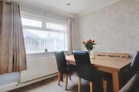 52 Derbyshire Drive, Ilkeston, DE7 4LG