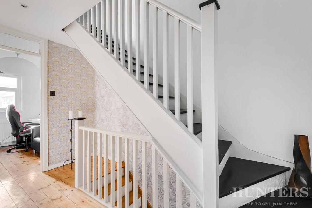 5 Sherboro Rd, London N15 6 DR, UK-11.jpg