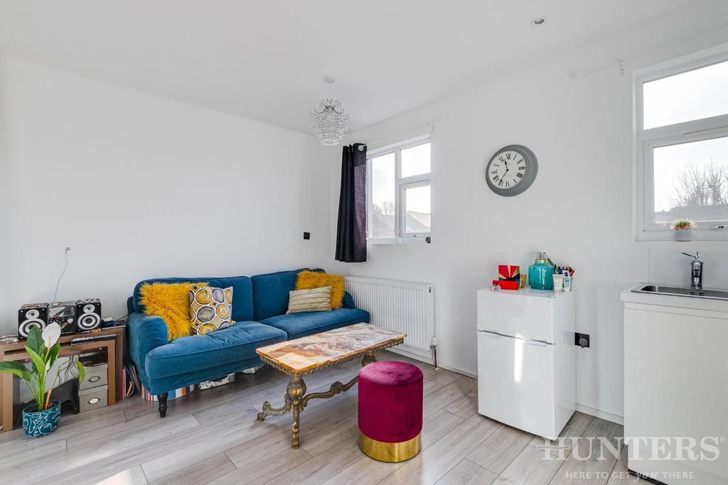 5 Sherboro Rd, London N15 6 DR, UK-4.jpg