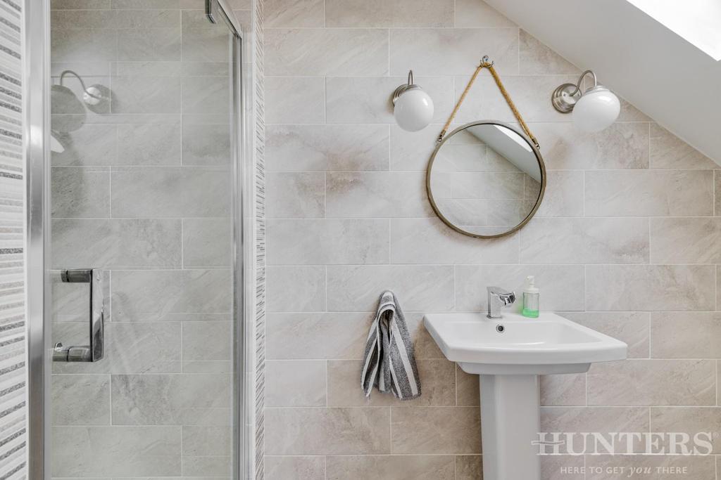 5 Sherboro Rd, London N15 6 DR, UK-2.jpg