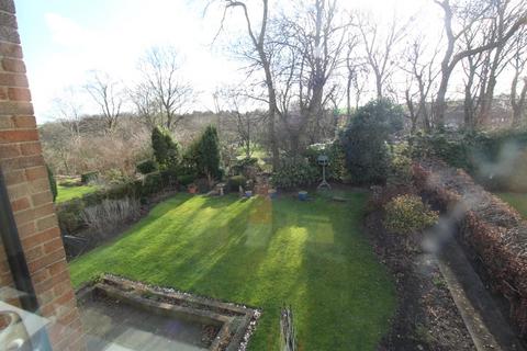 17 Ashdene, Leeds, LS12 5QR