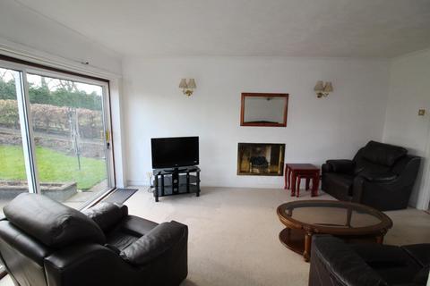 17 Ashdene, Leeds, LS12 5QR